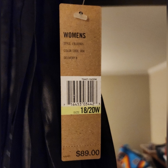 DKNY Pleated Skirt 18/20 - Picture 2 of 2